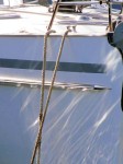Wasserspiegelung am Bug, HELMSail