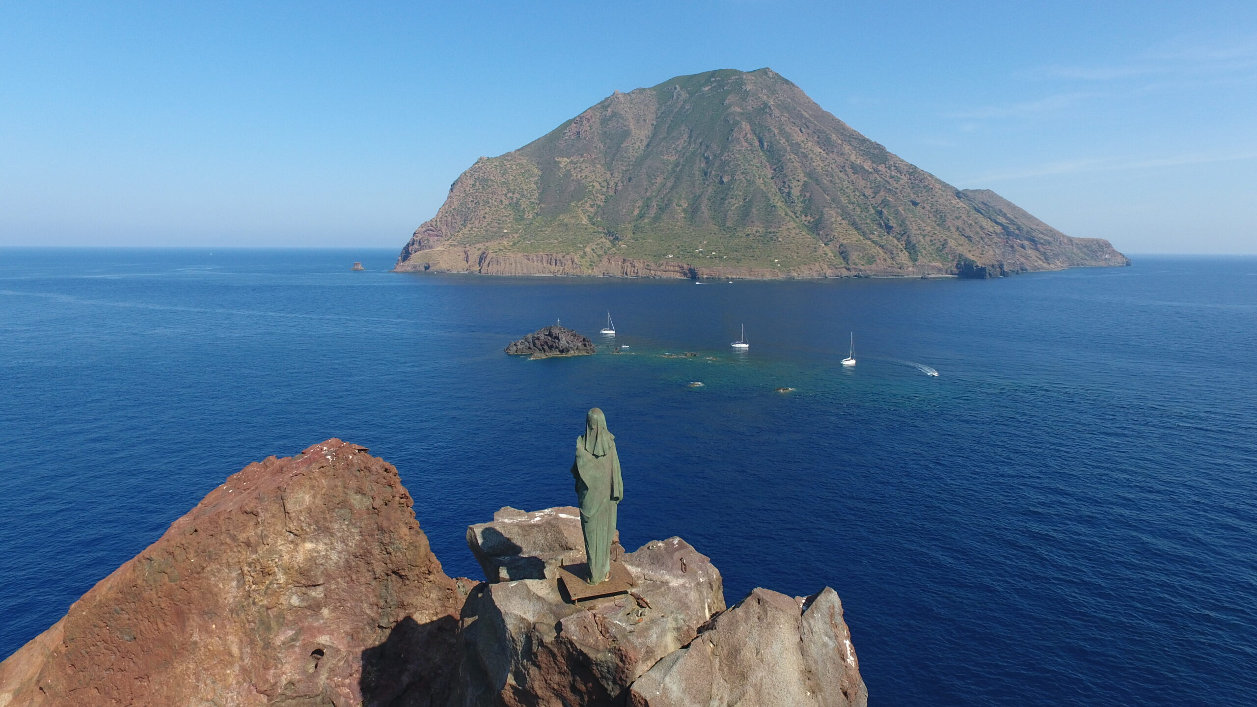Italien - die liparischen Inseln mit der Segelyacht erkunden - SkippyTirol