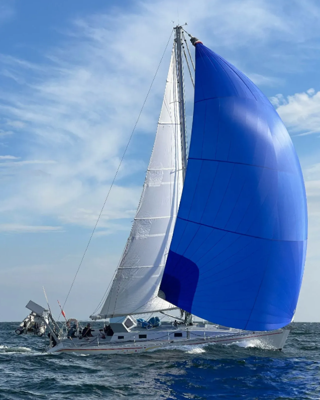 Toani mit Gennaker 1