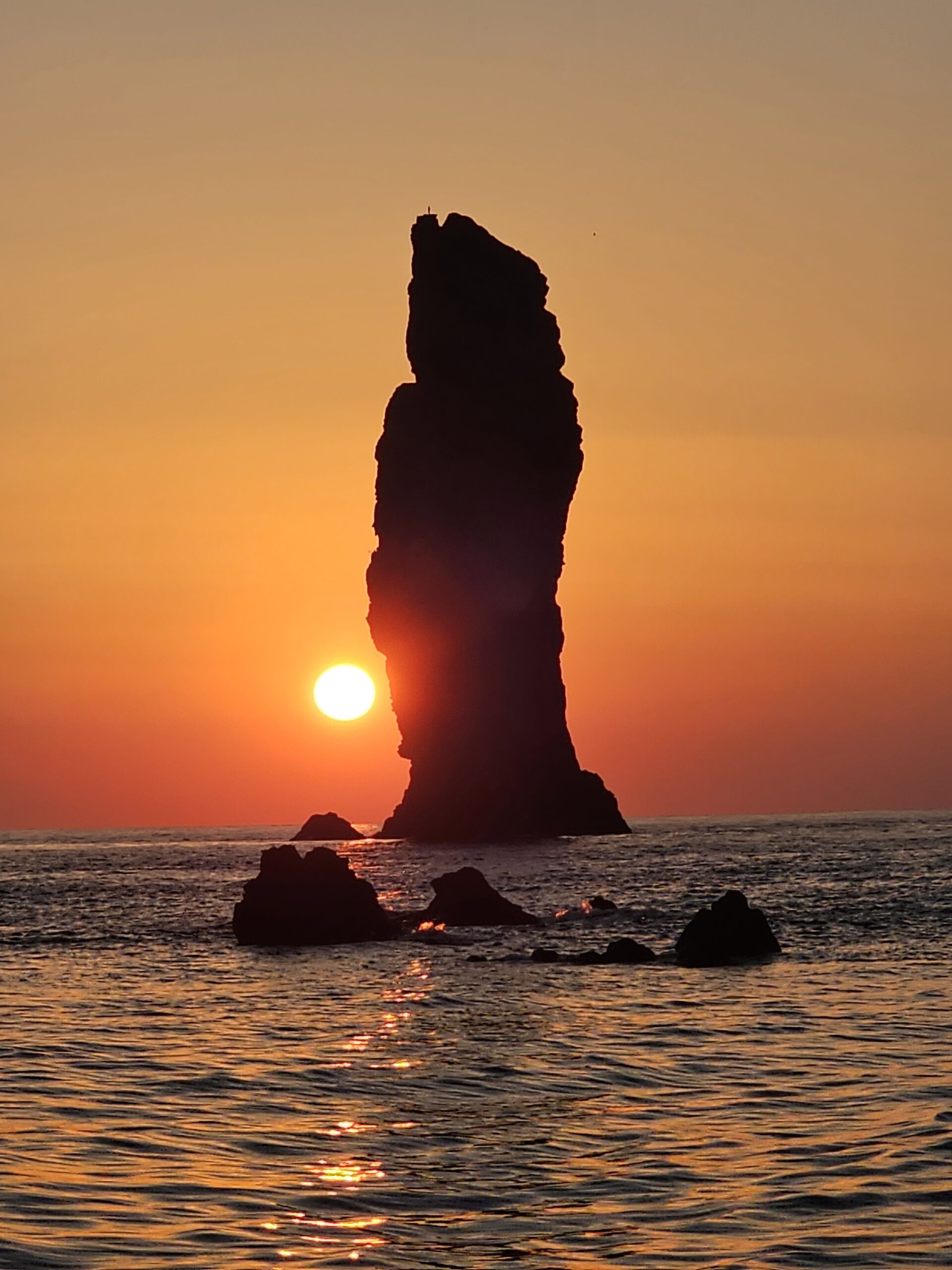 toller Ankerplatz mit Blick auf Sonnenuntergang