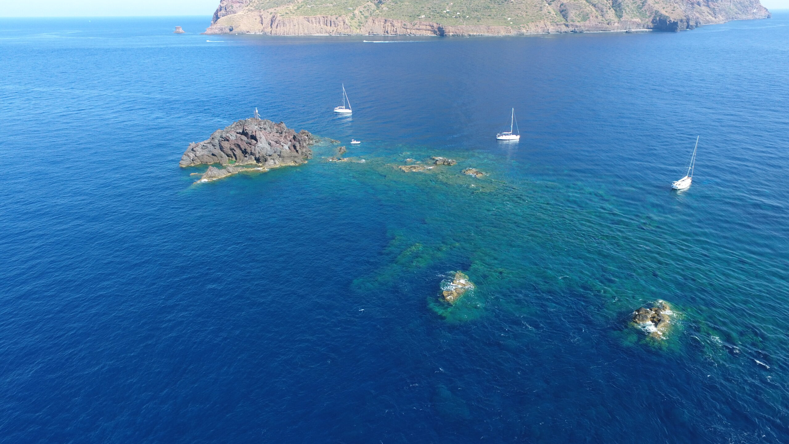 liparische Inseln - toler Ankerplatz - mit SkippyTirol